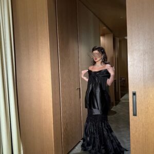 Alternative view of Black